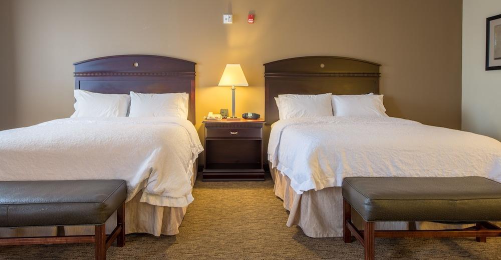 Hampton & Hotel 3*