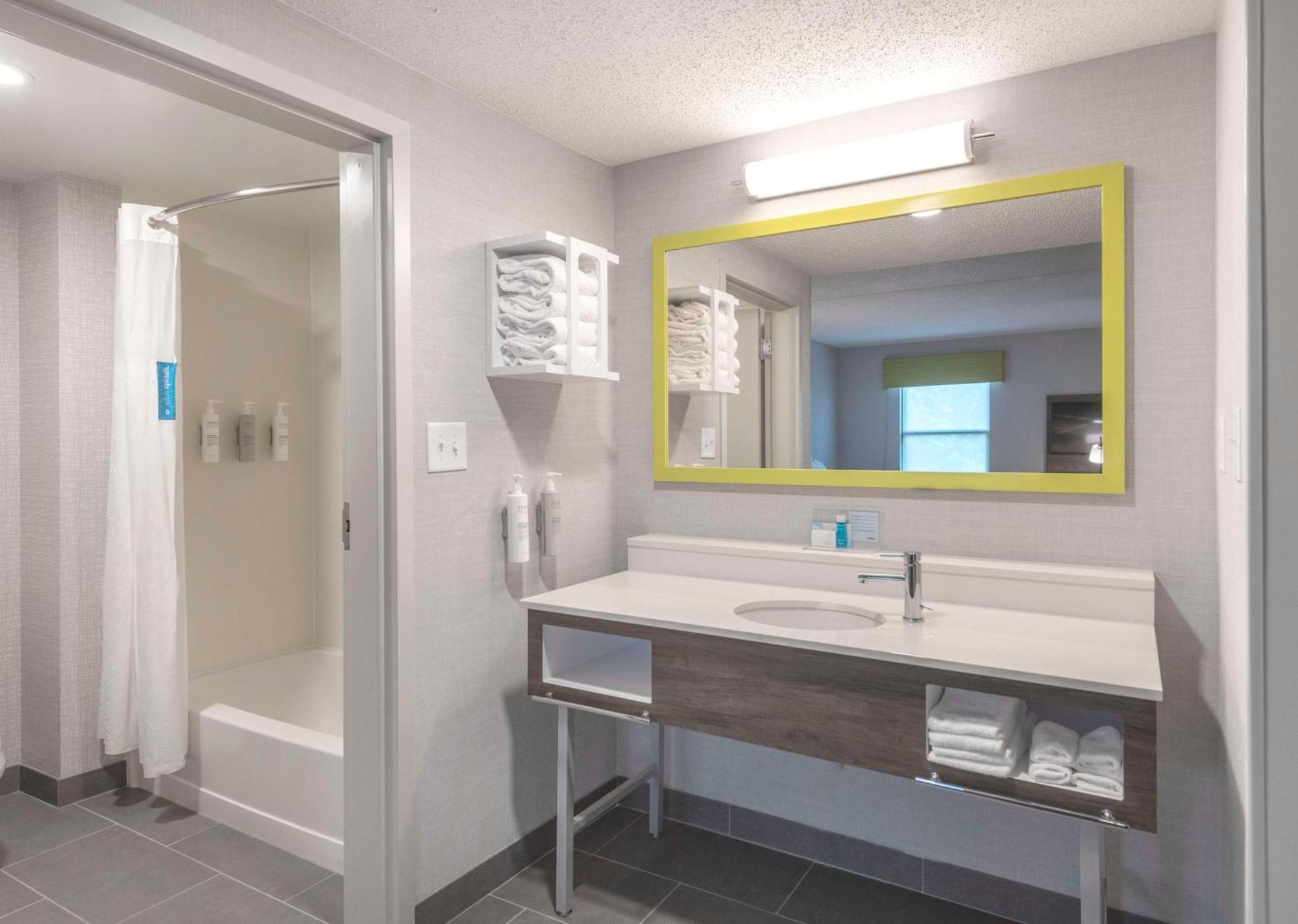 Hotel Hampton & 3*