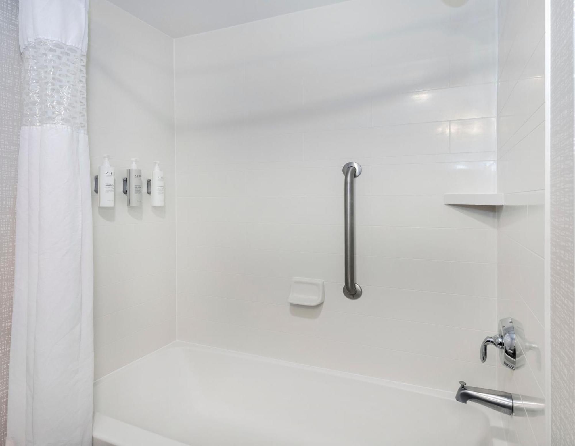 Hampton & 3* Burlington