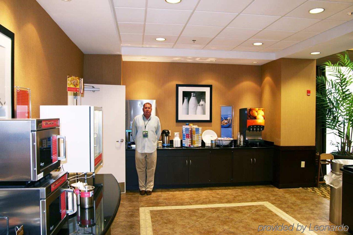 Hotel Hampton &